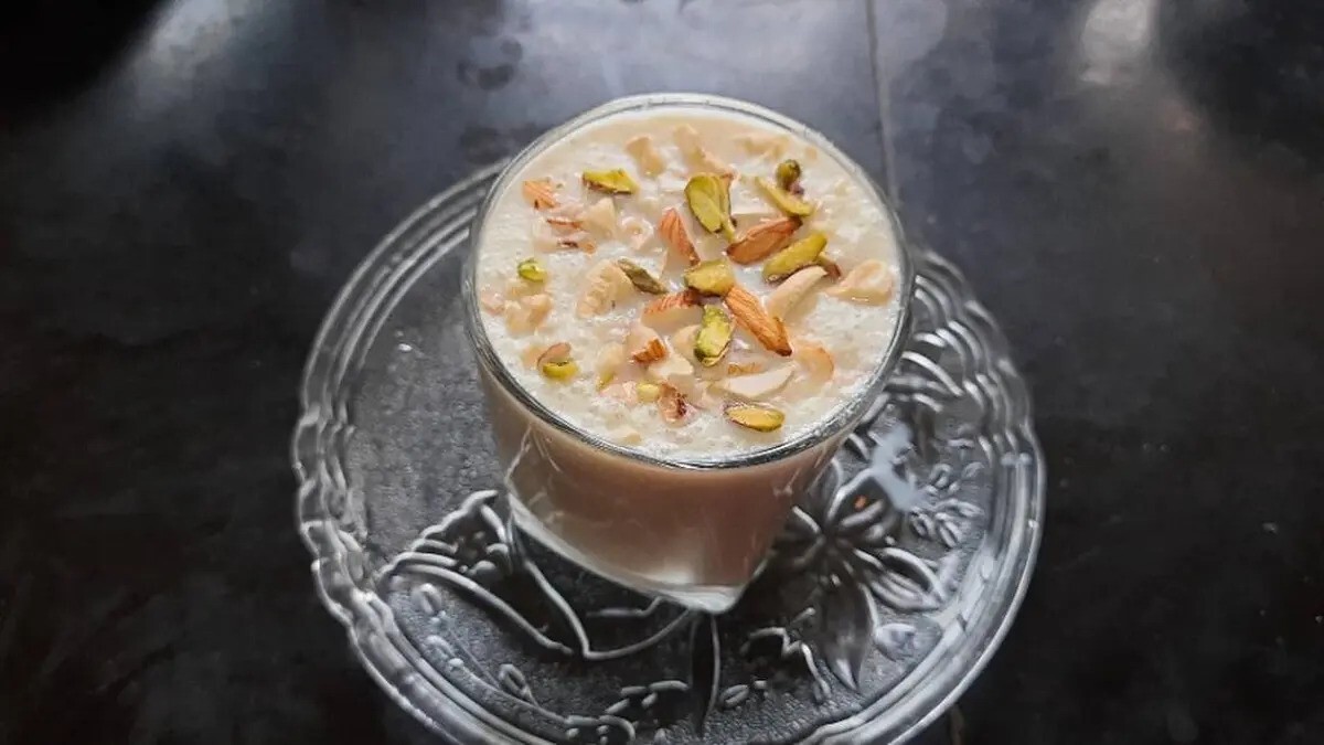 Eat these dry fruits with milk in winter