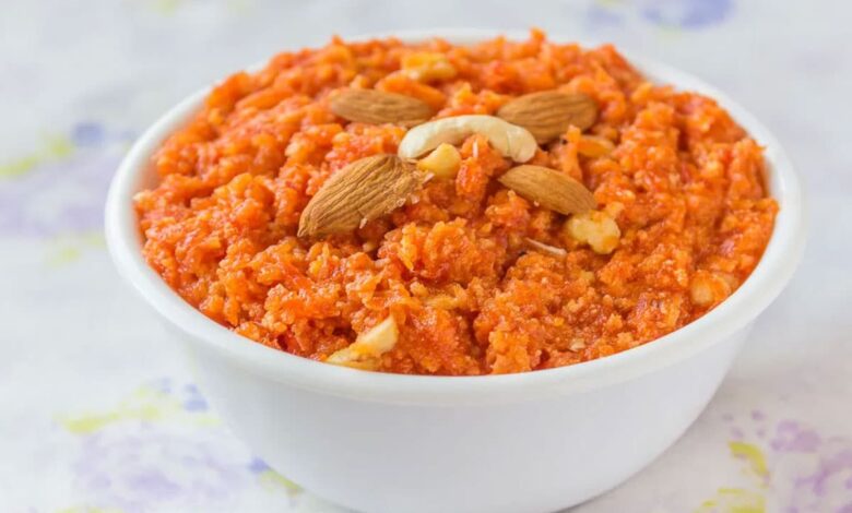 Gajar Ka Halwa: Enjoy the winter season with this delicious halwa.