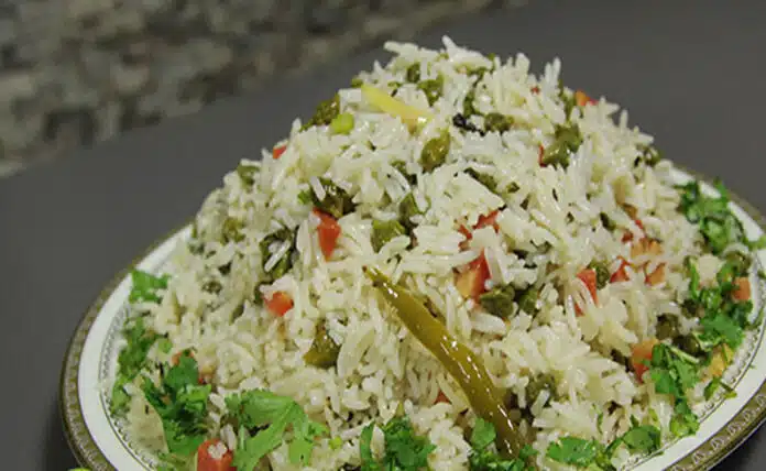 Green Chana Pulao: Must try this healthy pulao this winter