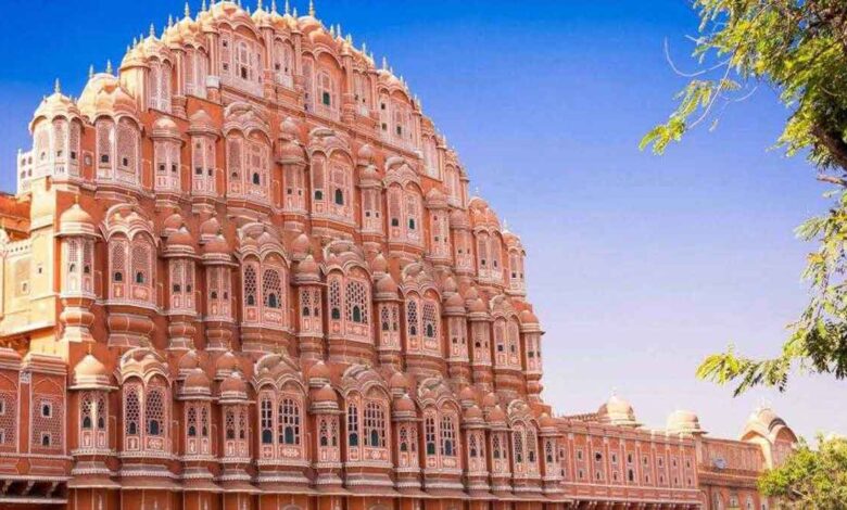Historical tour of the Pink city
