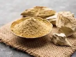Mix these 2 things with Multani Mitti in winter
