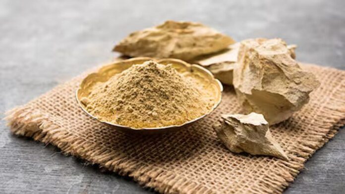 Mix these 2 things with Multani Mitti in winter