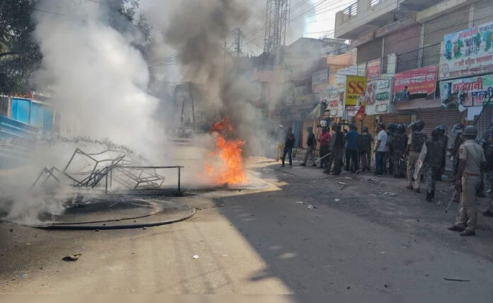 Police in action after riots in Parbhani, Maharashtra, 40 people involved in violence arrested