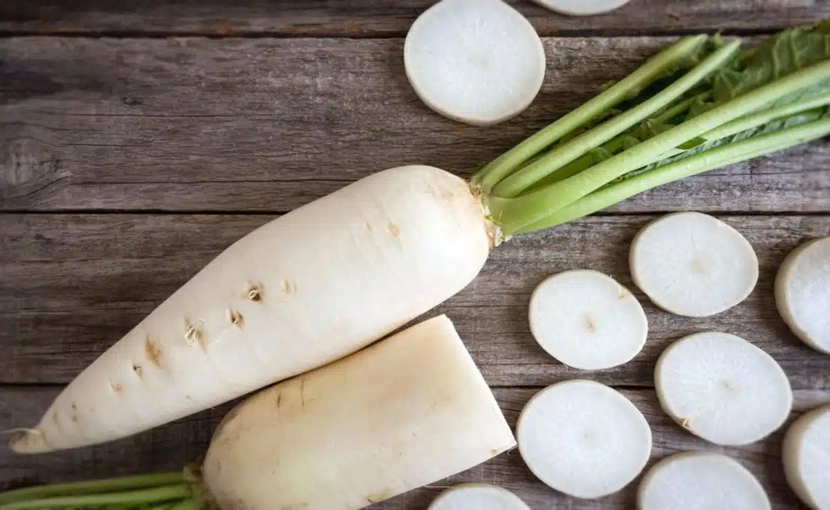 Radish is beneficial in bad cholesterol, know its other benefits