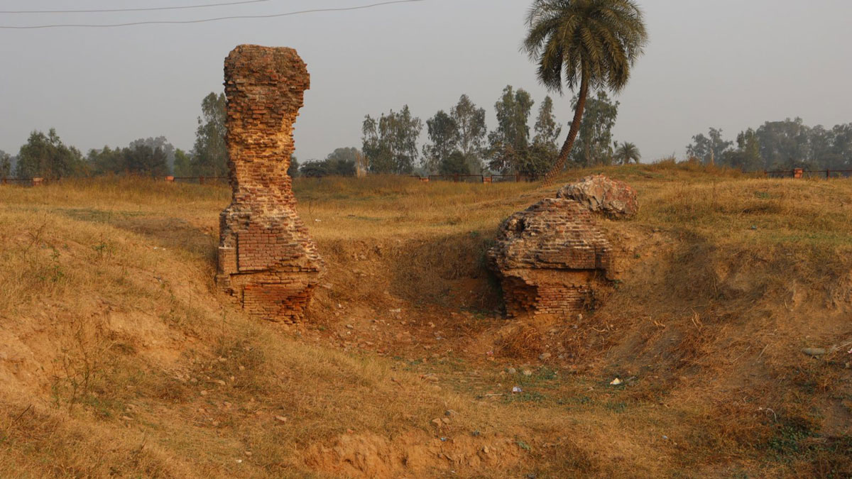 Inspection for the preservation of ancient heritage in Sambhal