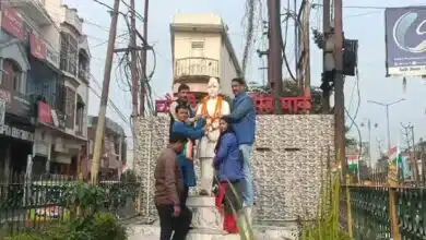Garland was offered at the statue of Baba Bhimrao Ambedkar in Sambhal, UP