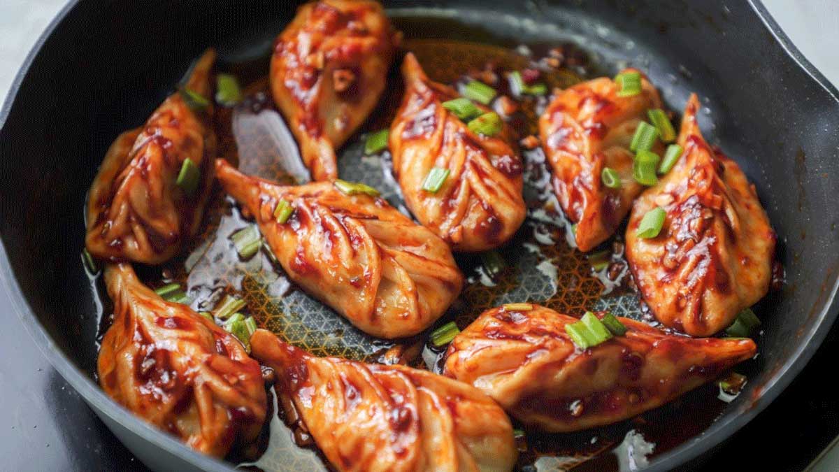 Spicy Chilli Garlic Momos A delicious Indo-Tibetan delight