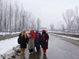 Srinagar recorded the coldest night of the season, minimum temperature was -5.4 degrees Celsius.