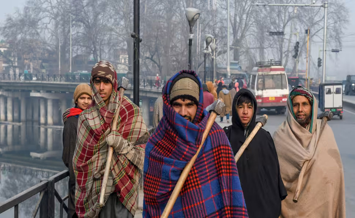 
Srinagar recorded the coldest night of the season, minimum temperature was -5.4 degrees Celsius.