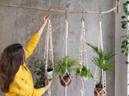 Step-by-step guide to making a macrame plant hanger