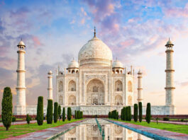 Taj Mahal received bomb threat, Agra police searched the monument