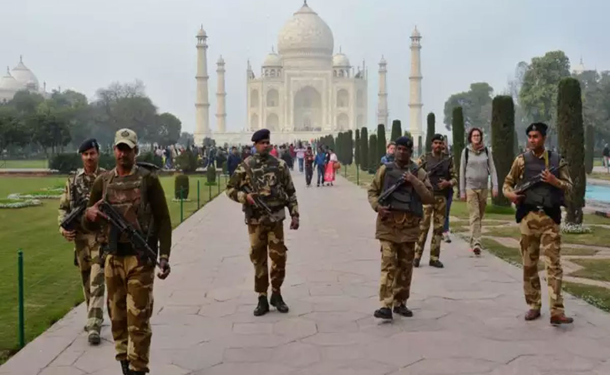 Taj Mahal received bomb threat, Agra police searched the monument