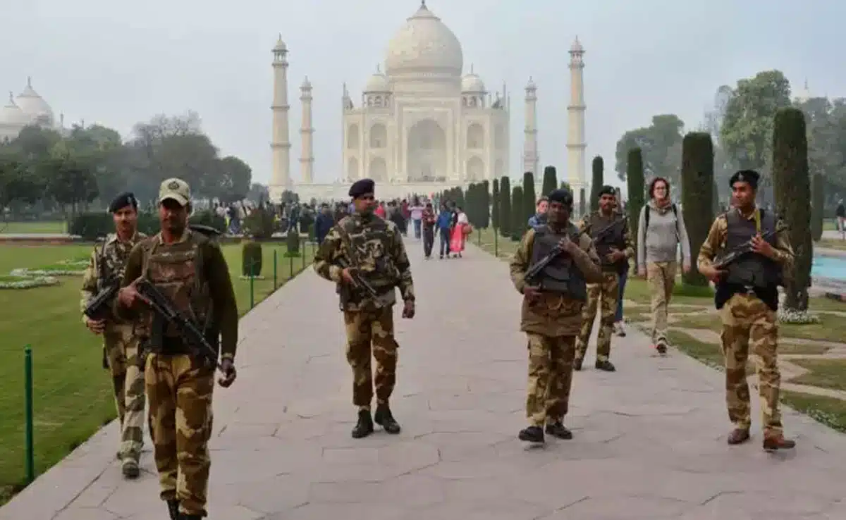 Taj Mahal received bomb threat, Agra police searched the monument