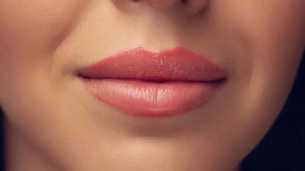 Tips to remove dark lips