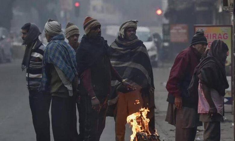 Cold wave continues in Delhi, minimum temperature reaches 4 degrees Celsius, IMD issues warning