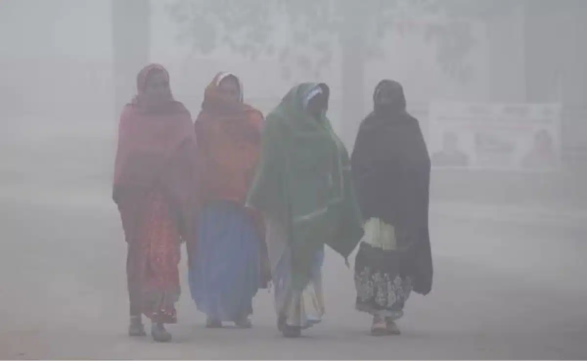 Coldest morning of the season in Delhi, temperature reached 4.9 degrees.