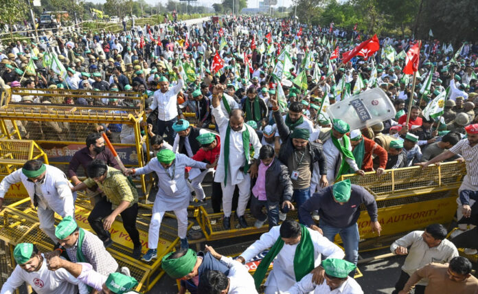 Noida: 160 protesting farmers arrested for protesting at Dalit Prerna Sthal