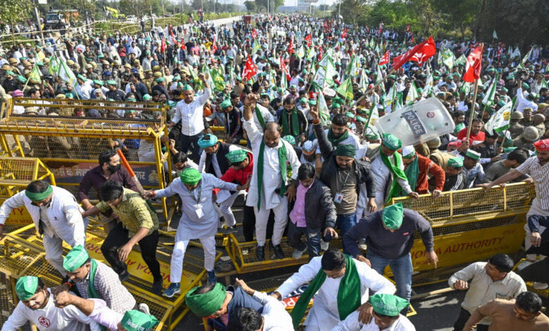 Noida: 160 protesting farmers arrested for protesting at Dalit Prerna Sthal