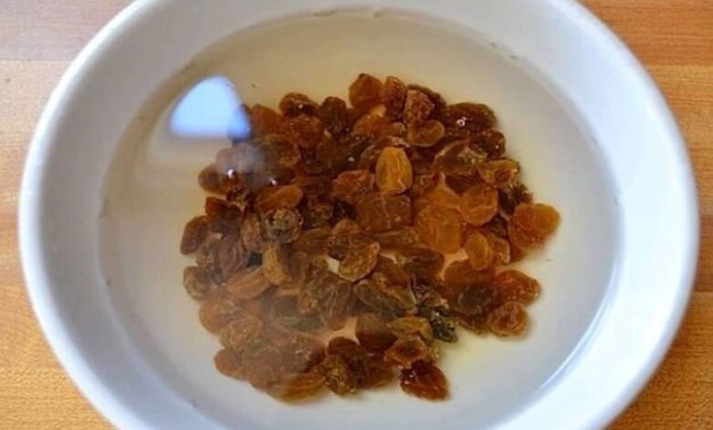 Know the benefits of drinking Raisin water on an empty stomach in the morning