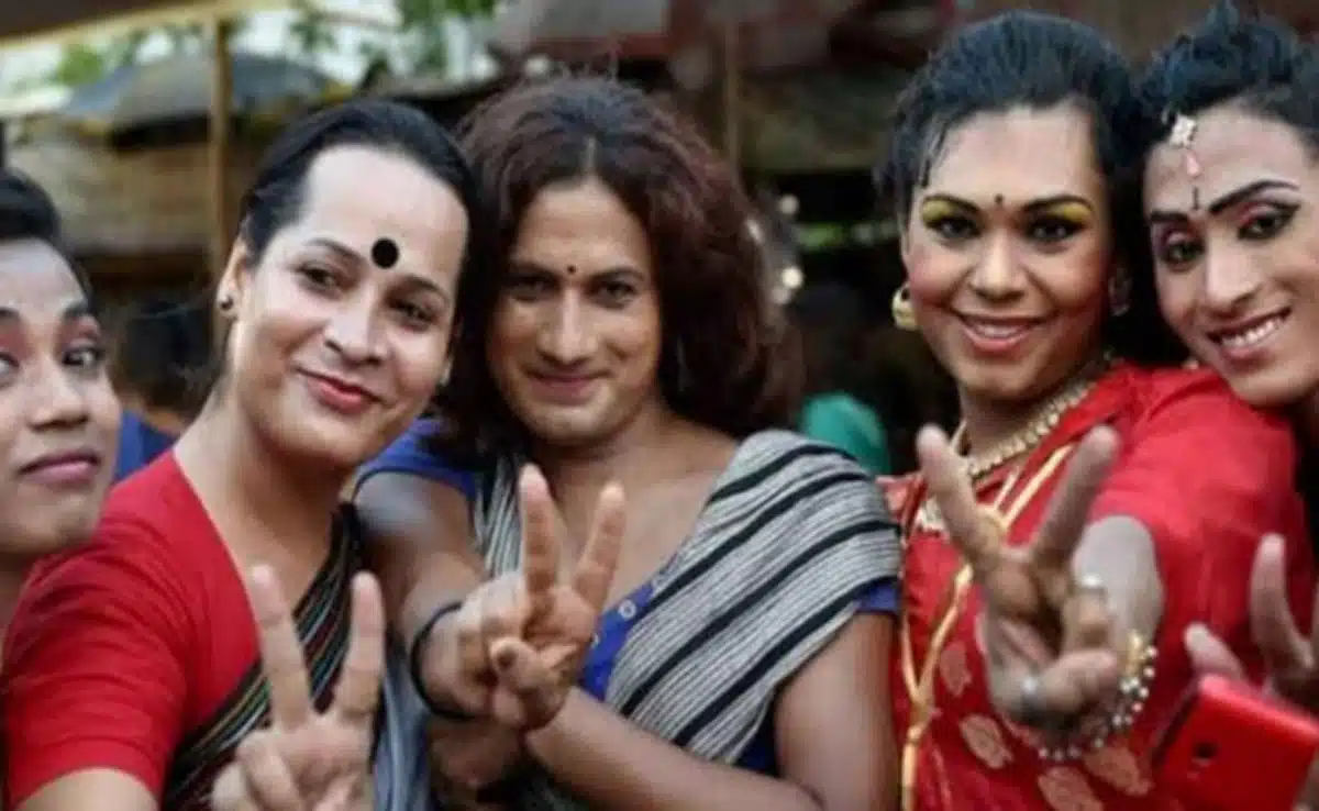 44 transgenders recruited as traffic assistants in Hyderabad