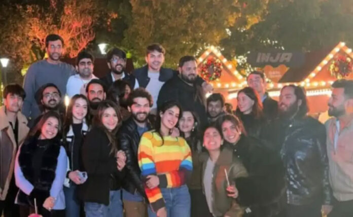 Ananya Panday shares unseen picture of her 'dazzling friends' with Anant Ambani and Janhvi Kapoor