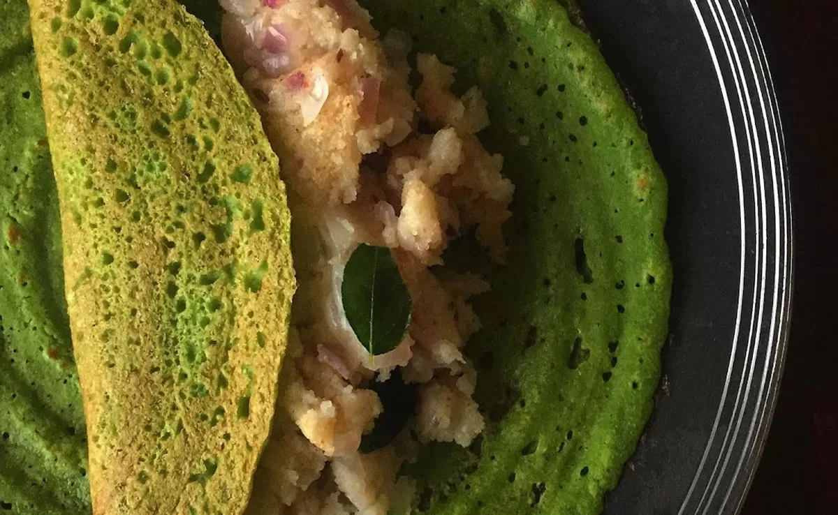 Bathua Dosa: This green dosa recipe is perfect for your winter indulgence