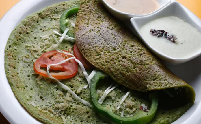 Bathua Dosa: This green dosa recipe is perfect for your winter indulgence