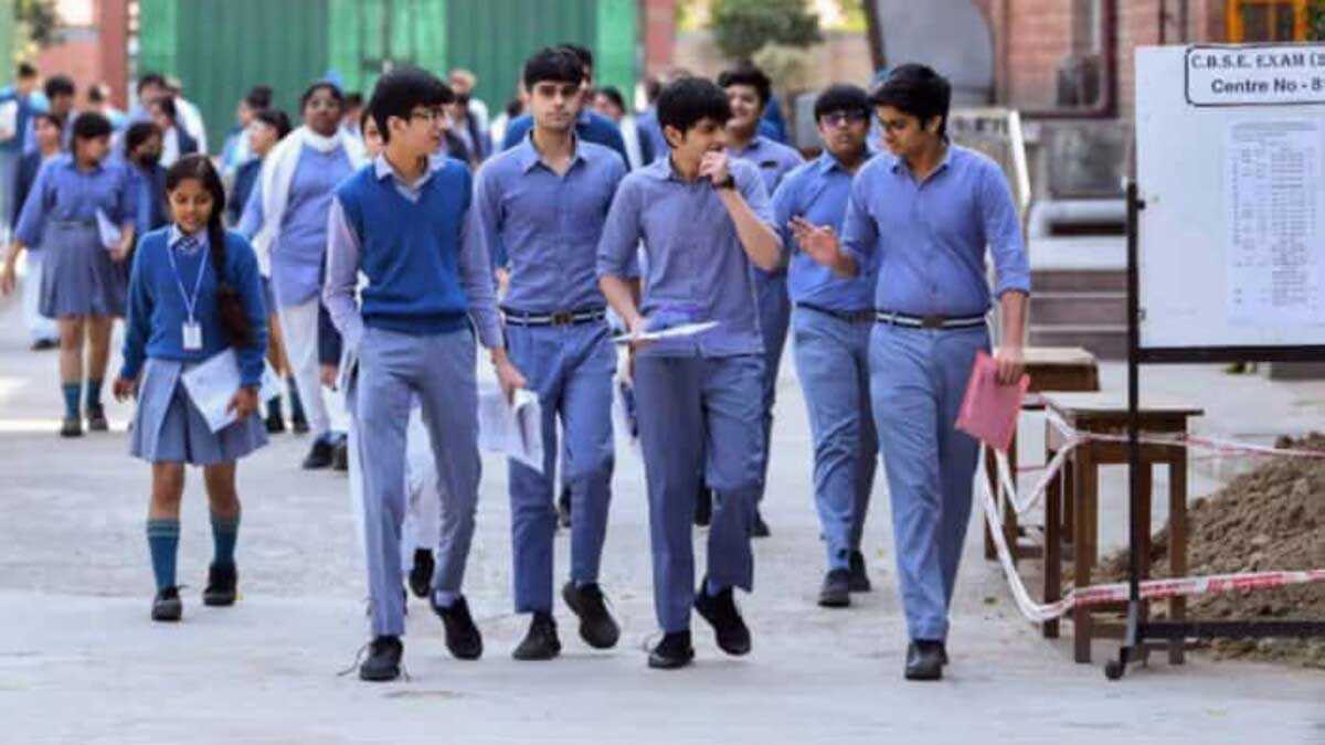 CBSE Boards 2025 CBSE directs schools to conduct practical exams by February 14