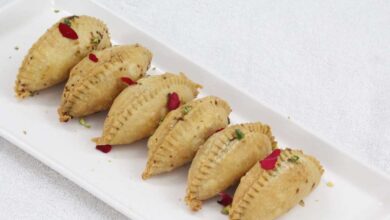 Gujiya has a special significance on Holi.