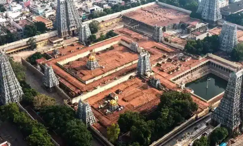 Meenakshi Amman Temple: Devotion, Architecture