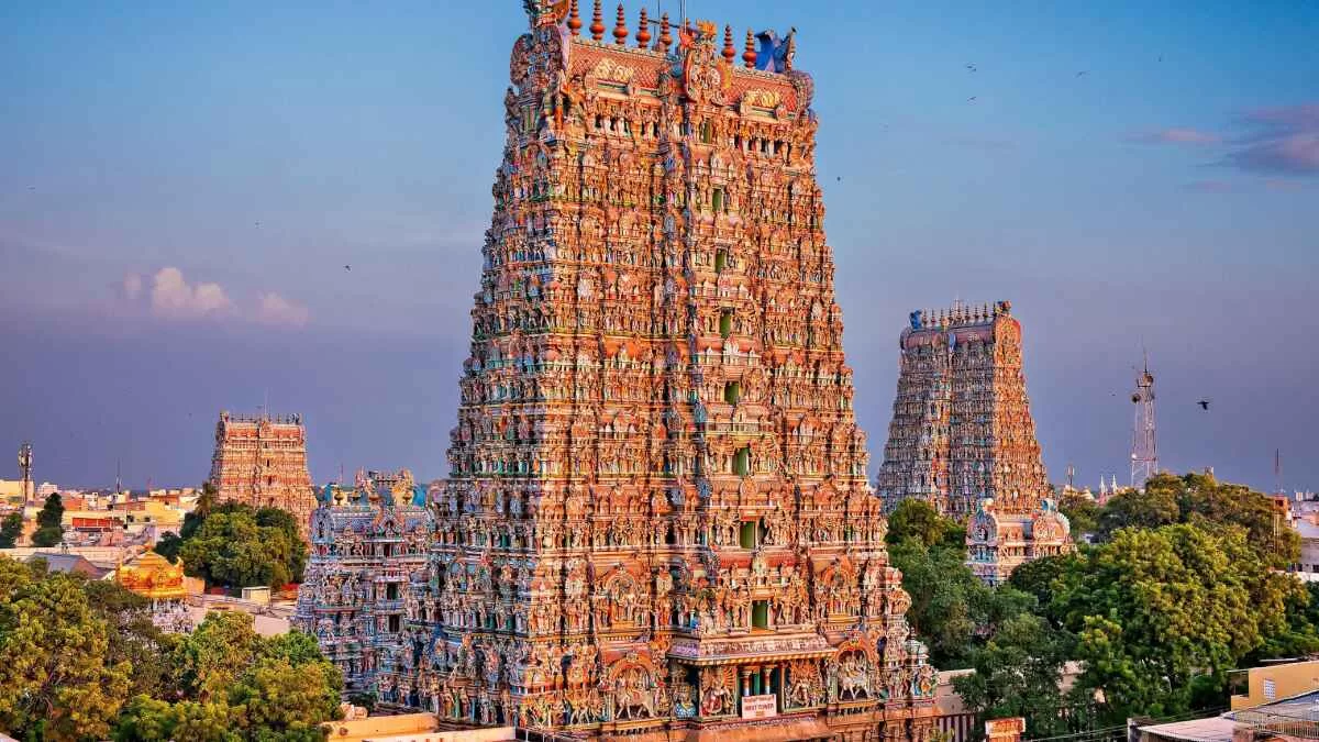 Meenakshi Amman Temple: Devotion, Architecture