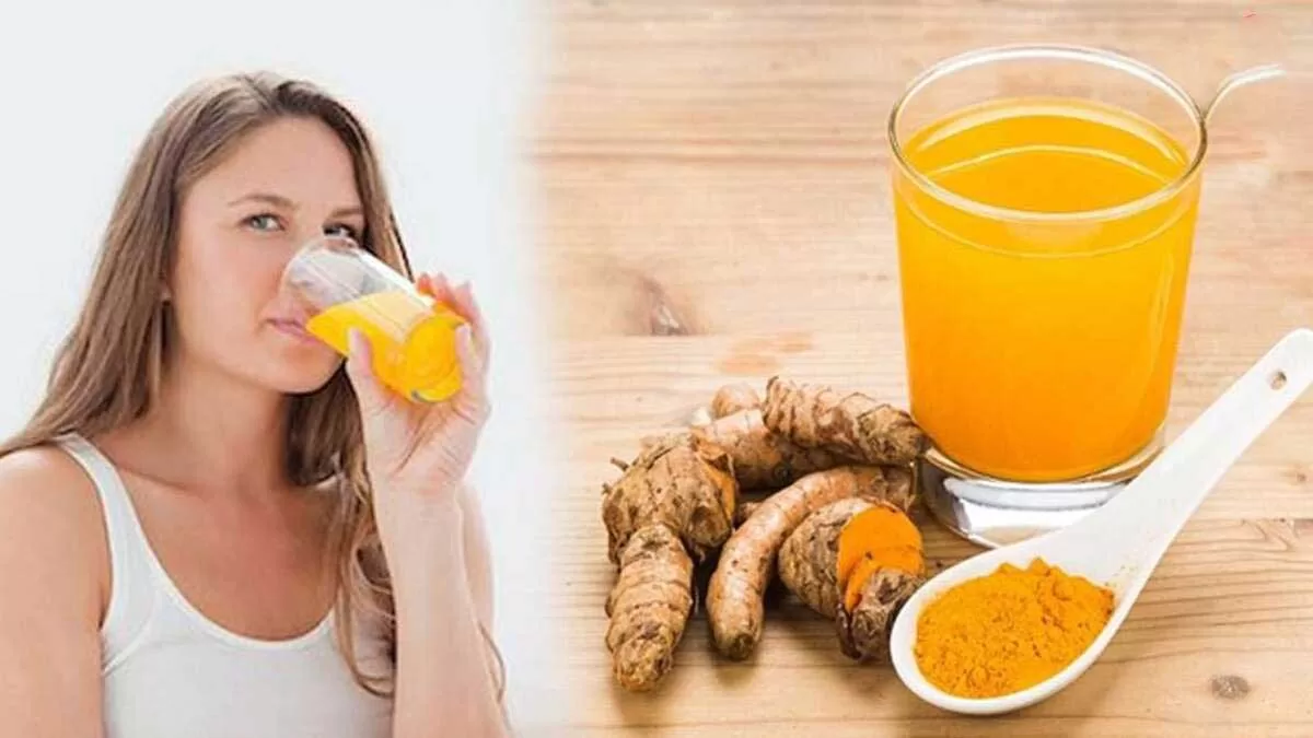 Mix turmeric in water in the morning and drink these 7 benefits