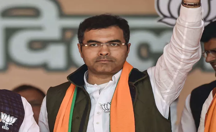 FIR lodged against BJP candidate Parvesh Verma, accused of distributing shoes to voters