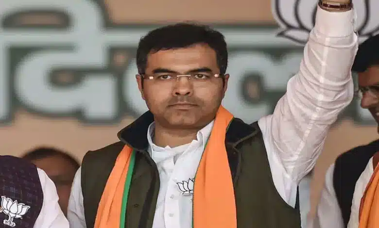 FIR lodged against BJP candidate Parvesh Verma, accused of distributing shoes to voters