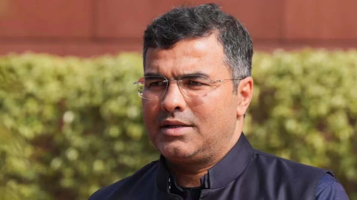 FIR lodged against BJP candidate Parvesh Verma, accused of distributing shoes to voters