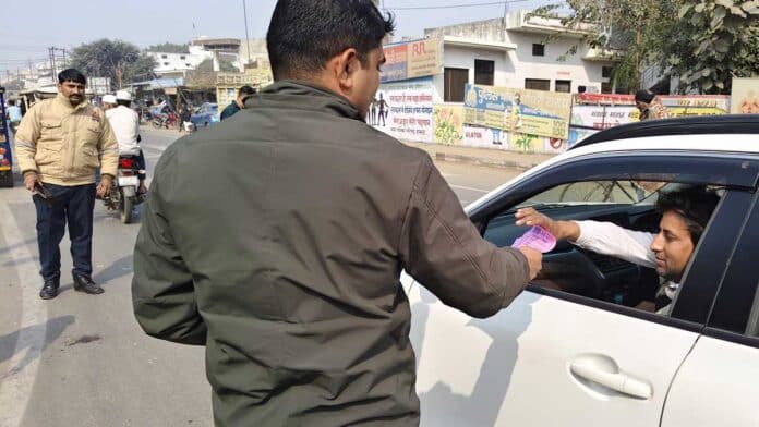 Cops campaign to improve traffic in Sambhal