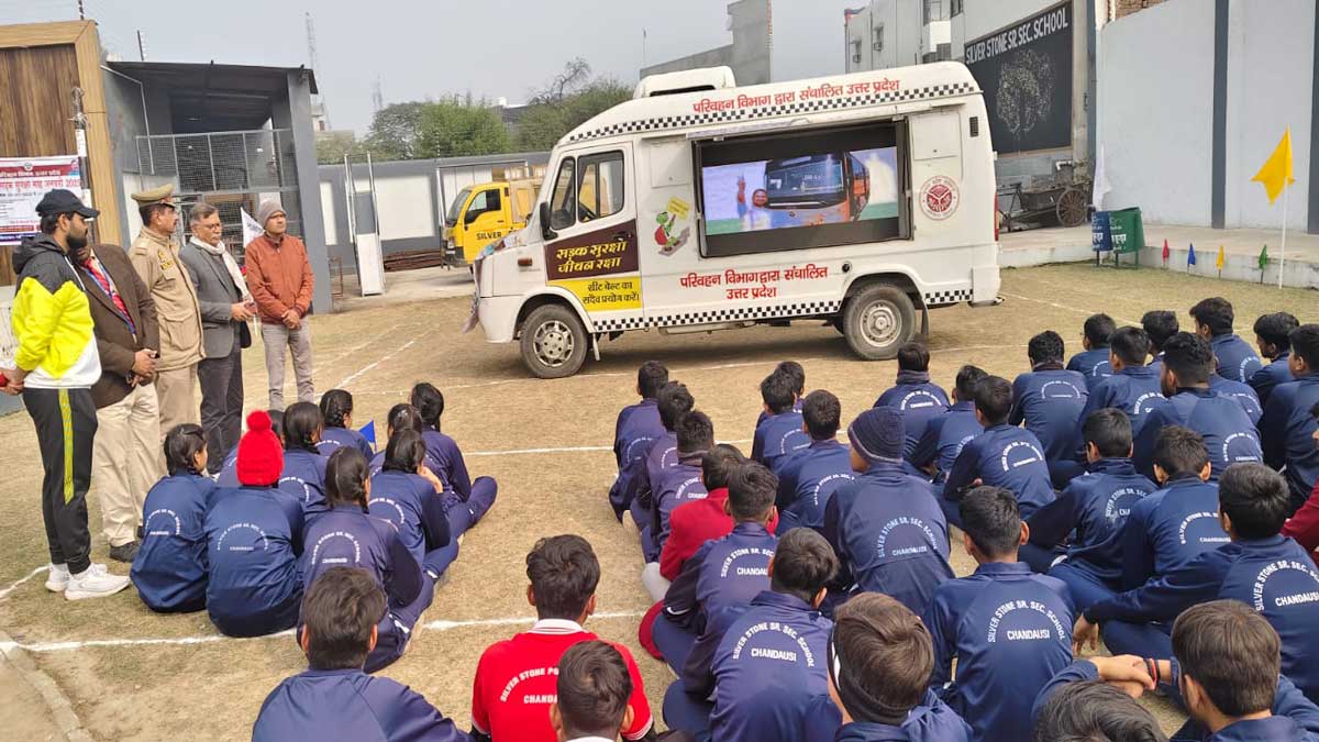 Traffic safety campaign in Sambhal