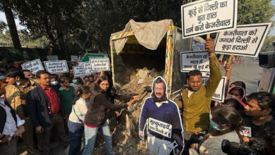Swati Maliwal detained by police for throwing garbage outside Arvind Kejriwal's house