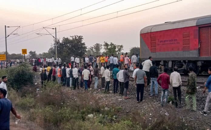 Jalgaon: Train accident in Jalgaon, Maharashtra, 13 passengers died