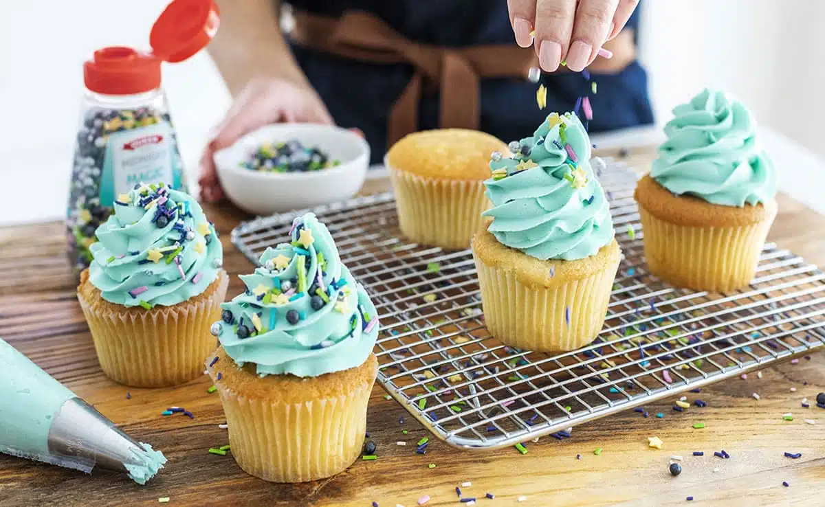 Cupcake: Cupcake Recipes to Delight Your Guests on New Year