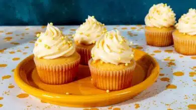 Cupcake: Cupcake Recipes to Delight Your Guests on New Year
