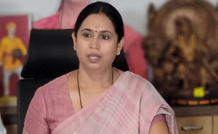 Karnataka minister Laxmi Hebbalkar injured in car accident near Belagavi