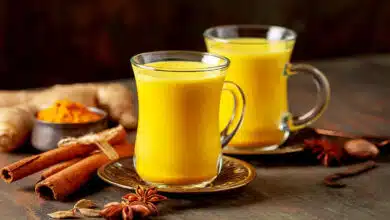 These 5 health problems will be cured by drinking milk mixed with turmeric and black pepper