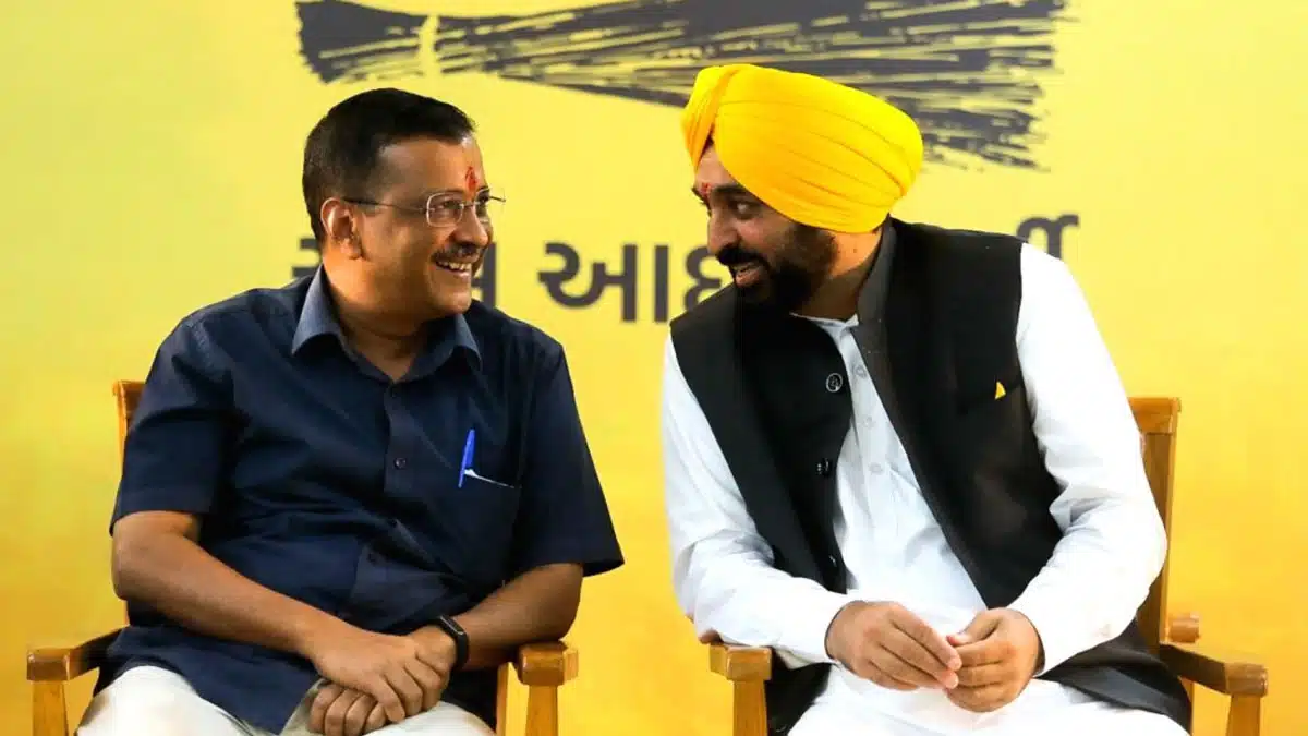 Arvind Kejriwal held a meeting with Punjab CM Bhagwant Mann and party MLAs.