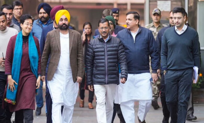 Arvind Kejriwal held a meeting with Punjab CM Bhagwant Mann and party MLAs.