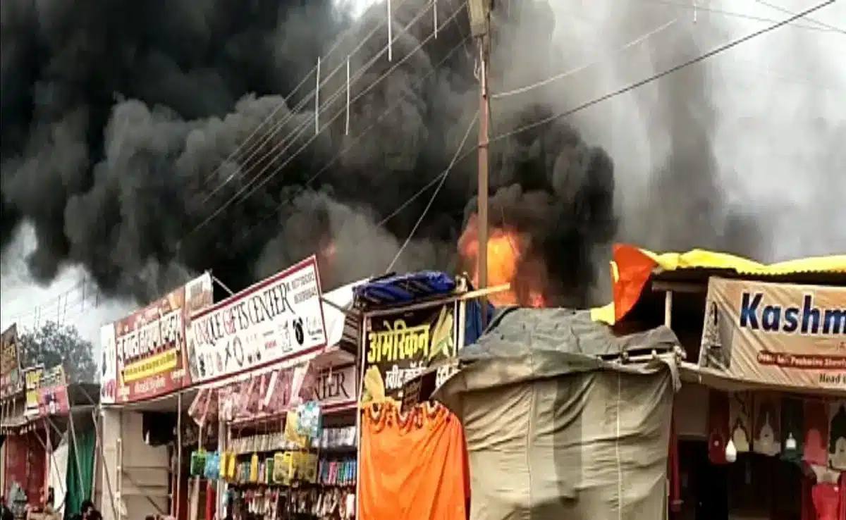 Ghaziabad: Massive fire breaks out in scrap warehouse in Bhopura area