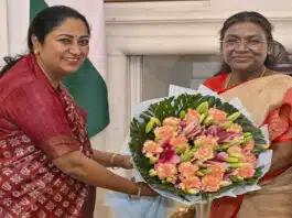 Delhi Chief Minister Rekha Gupta met President Draupadi Murmu and Vice President Dhankhar