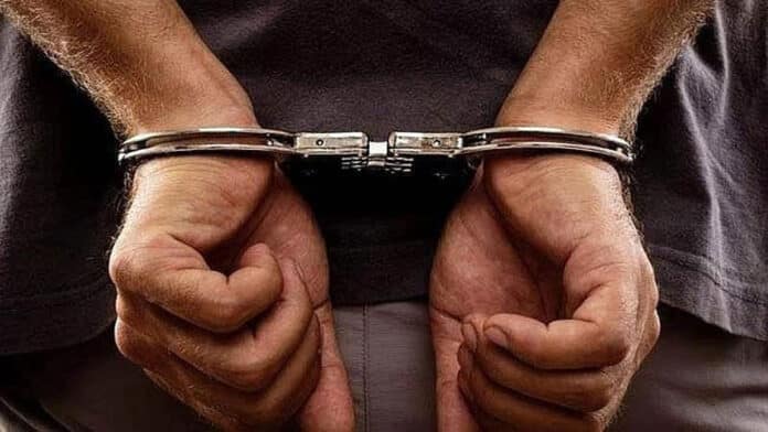 UP man loses Rs 1.4 lakh after being filmed having sex on a Grindr date