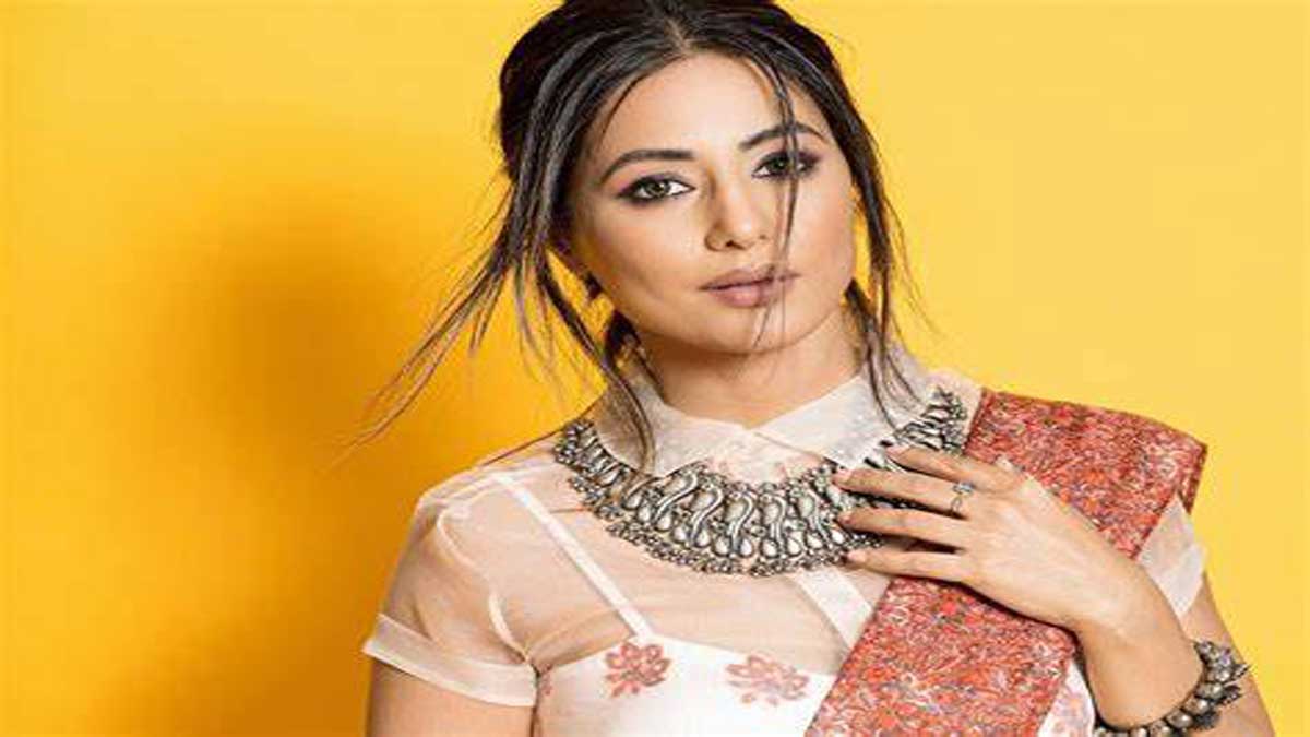 Hina Khan: Biography, Career, Struggles