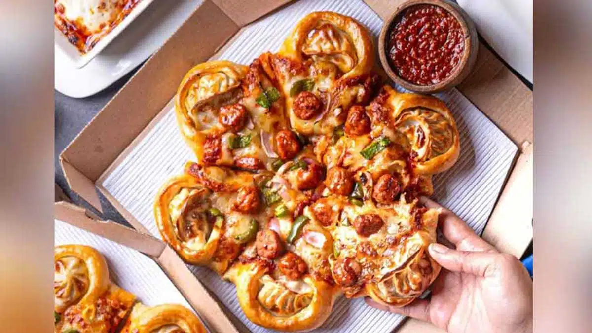 Pizza and Momos: Types, Recipes, and Complete Guide